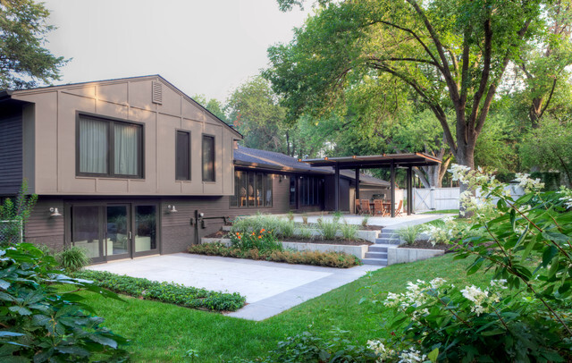 A design by Steven Ginn Architects.