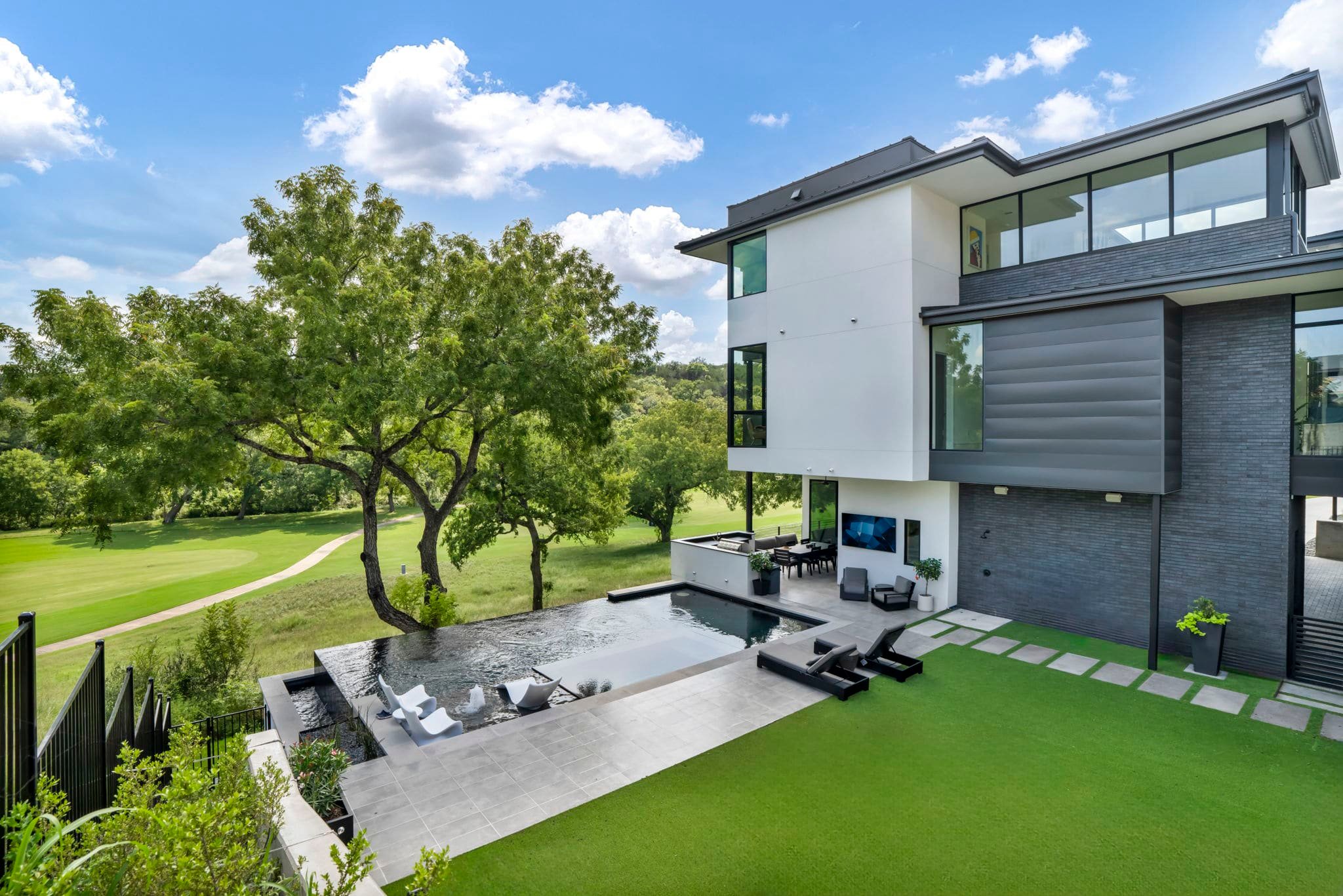 A golf course getaway structure in landscape design 