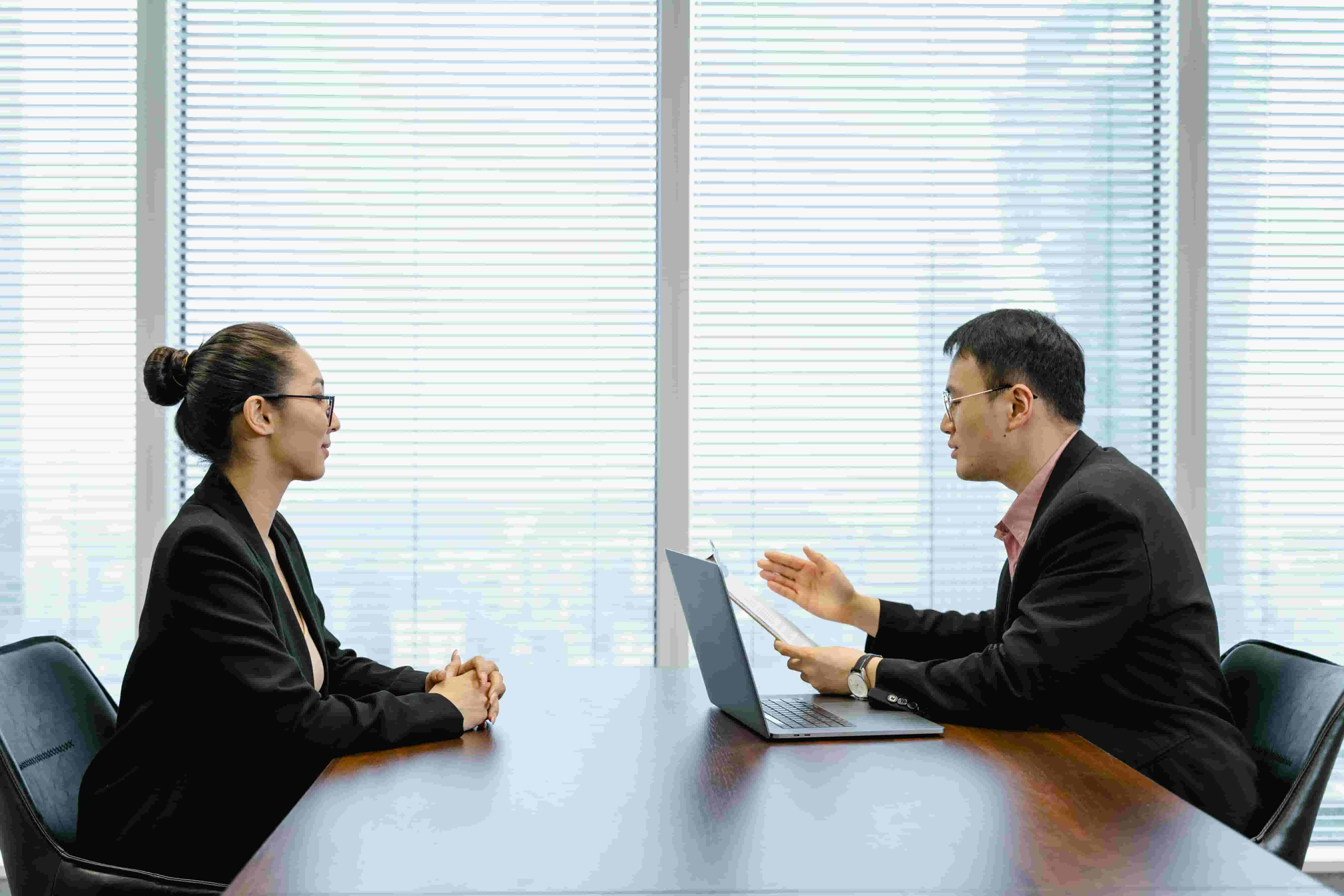 A job-seeking BIM modeler in an interview session