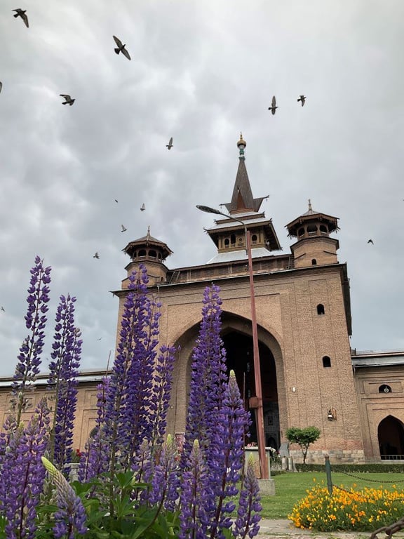 An image of Jamia Masjid Srinagar, showing Kashmir architecture, built during the reign of Sultan Sikandar.