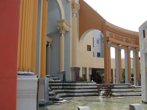 An image showing postmodern forms and classical elements at Piazza d’Italia in New Orleans