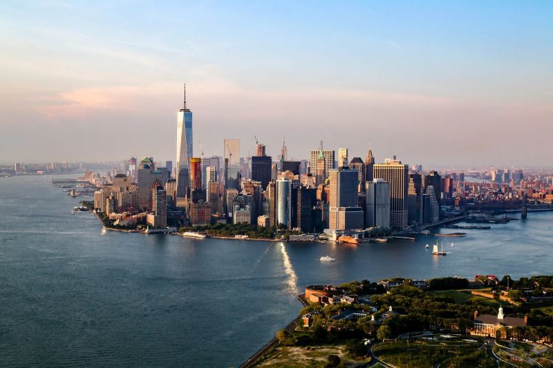 An image showing the One World Trade Center New York from a different skyline perspective