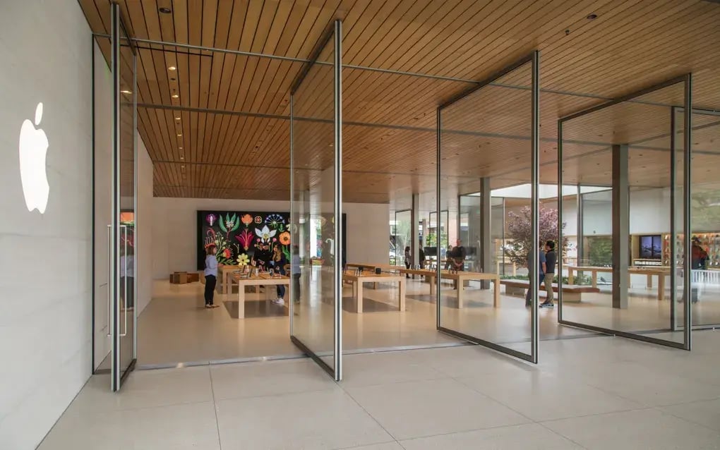Apple Store in downtown Seattle