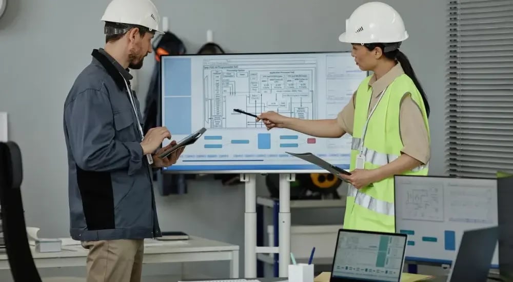Architect working on a BIM model