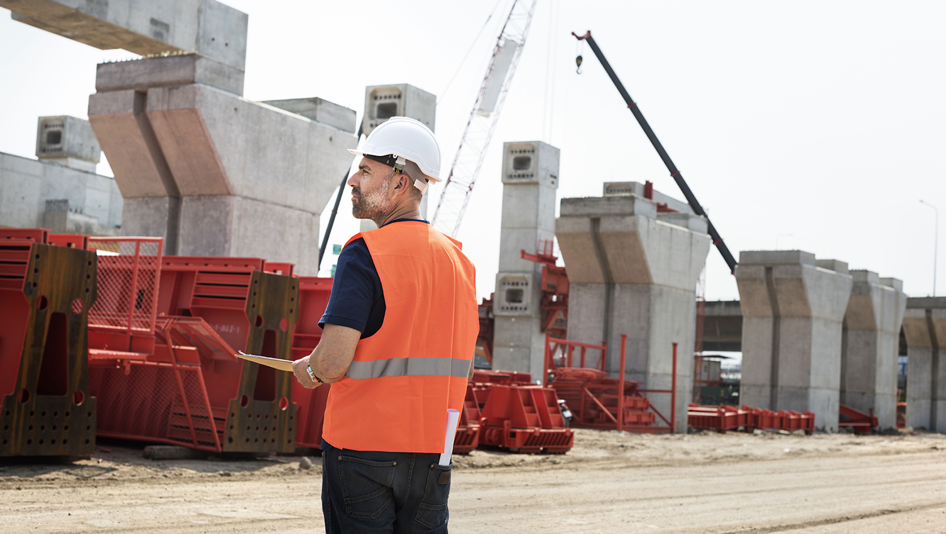 BIM Engineer working on the construction site