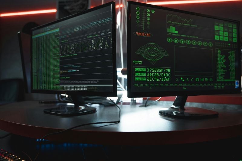 Dual-screen system diagnostics