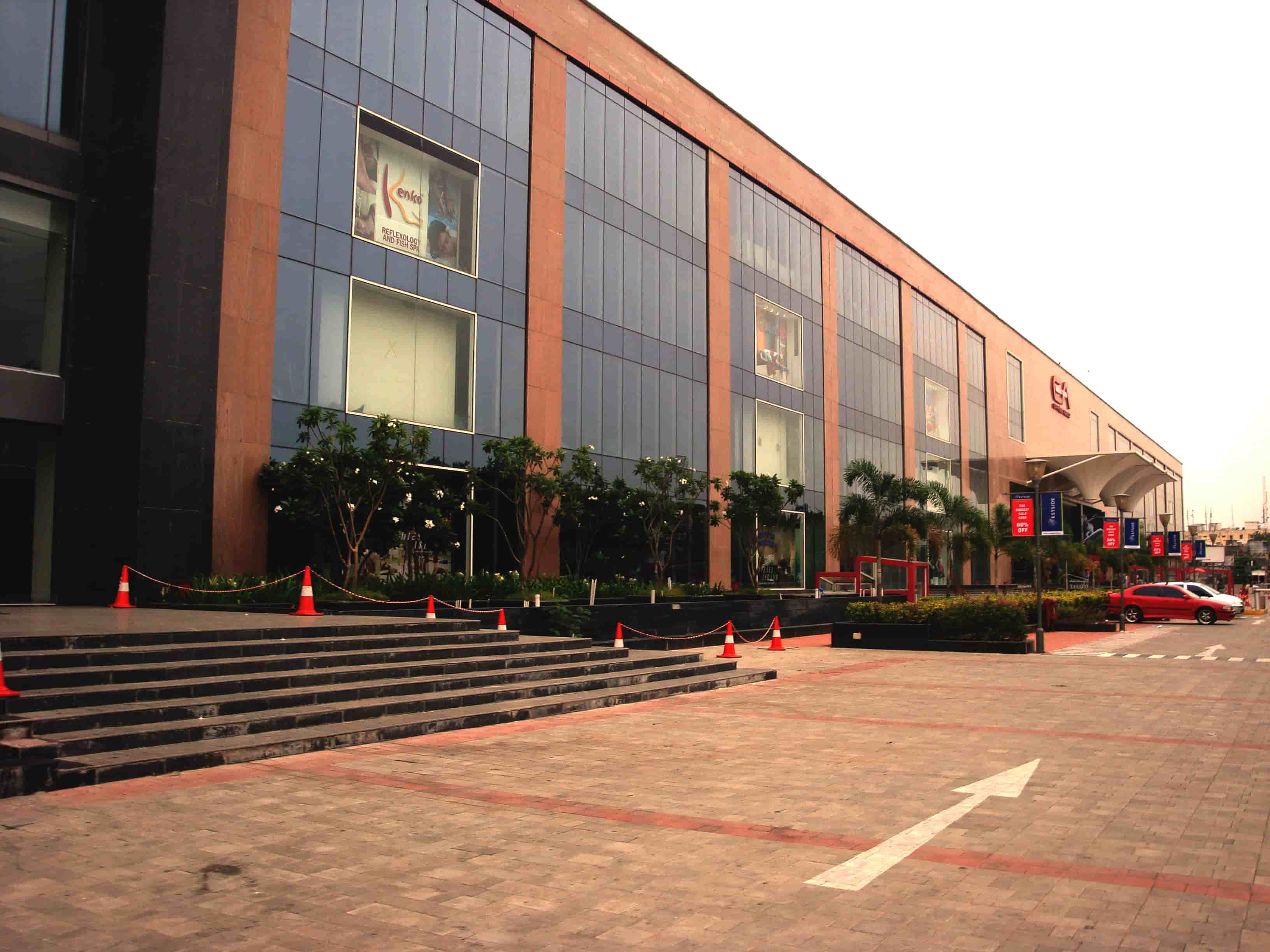 Express Avenue, Chennai (1)