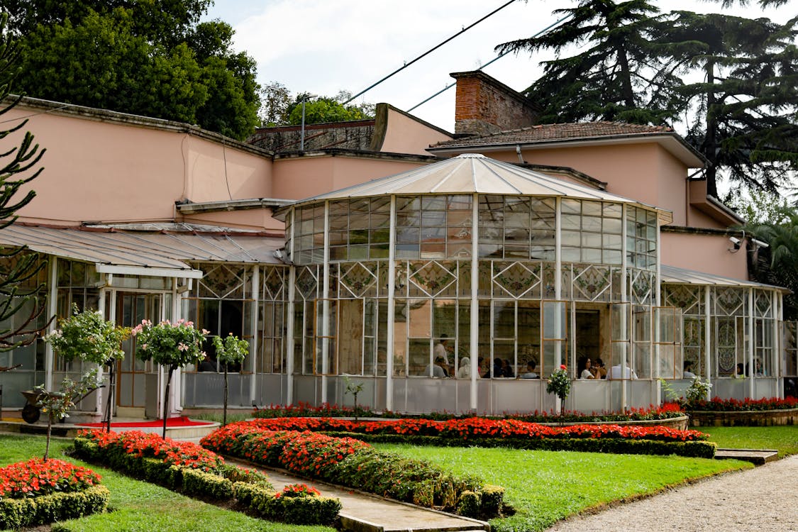 Landscape symmetry and planning