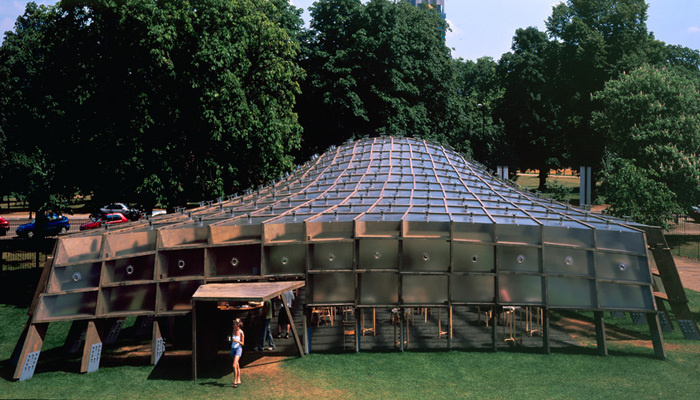 Outer View of Serpentine Pavilion 2005