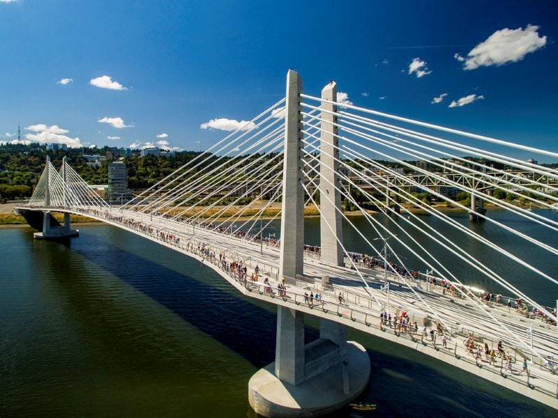 Tilikum Crossing, Portland