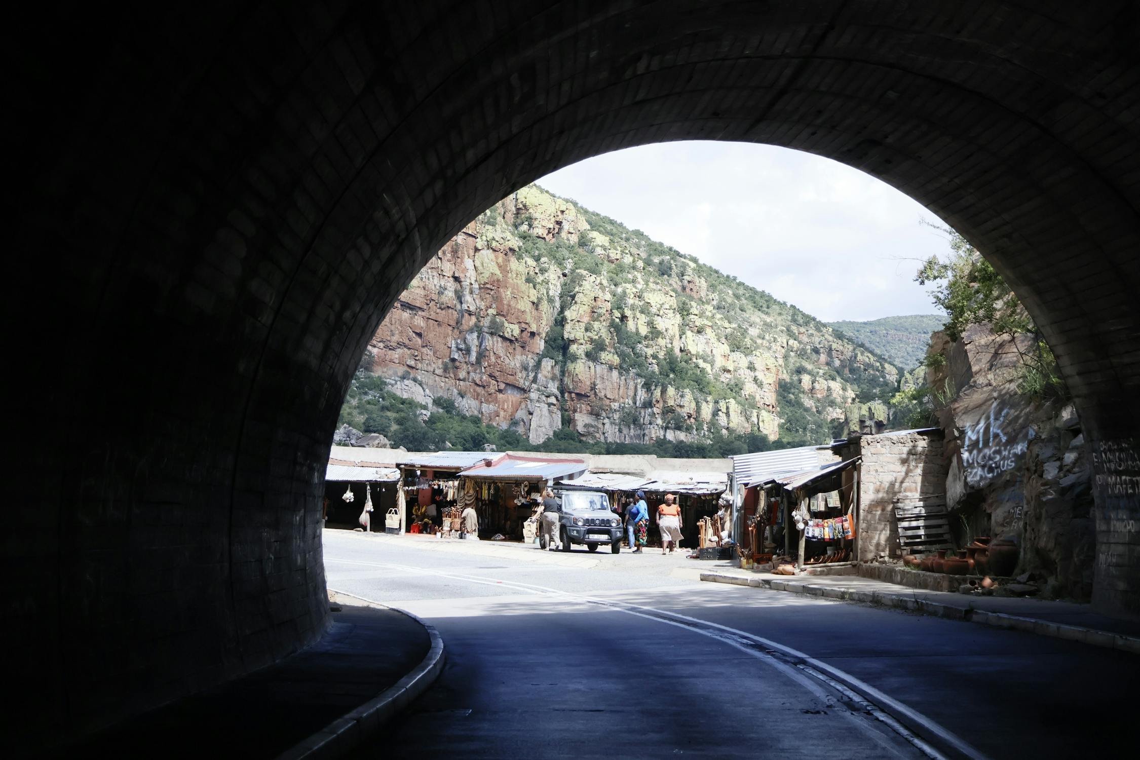 Tunnel opening with vendors