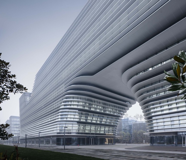 The morphological surface of Hangzhou Xixi Green Office Complex